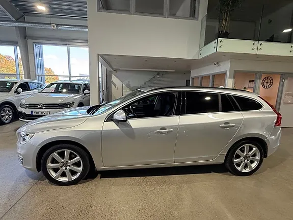 Volvo V60 2017 photo 5