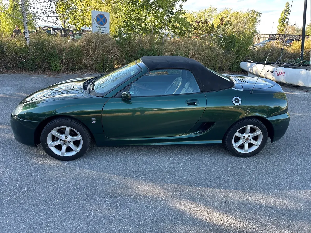 MG Mg Tf 2004 photo 2