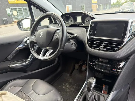 Peugeot 2008 2013 photo 4