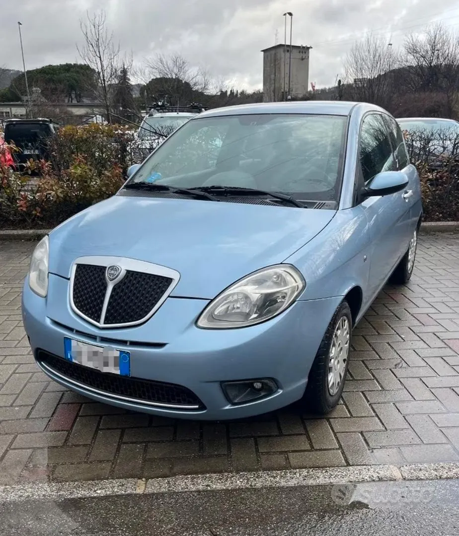 Lancia Ypsilon