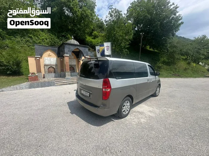 Hyundai H1 2010 photo 4