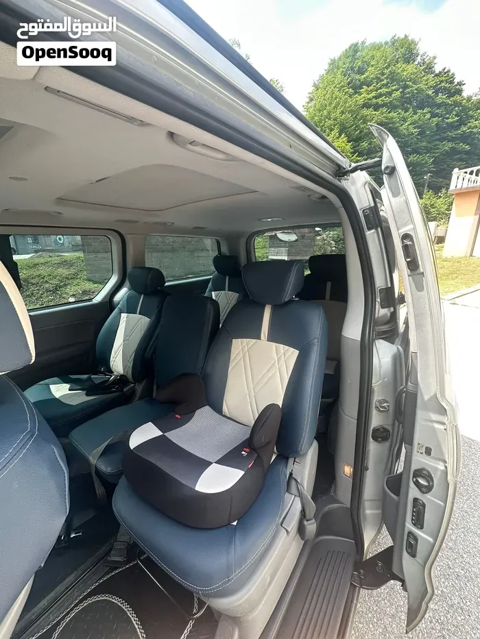 Hyundai H1 2010 photo 2