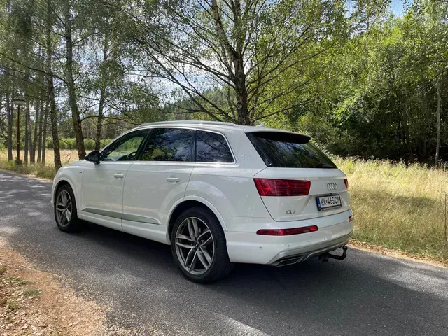 Audi Q7 2019 photo 2