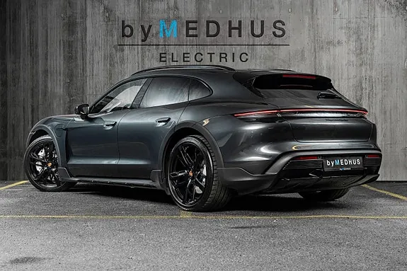Porsche Taycan Turbo