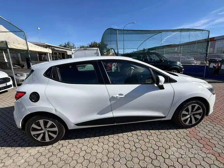 Renault Clio Iv 2014 photo 4