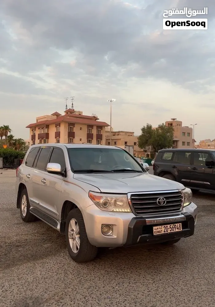 Toyota Land Cruiser 2013 photo 4