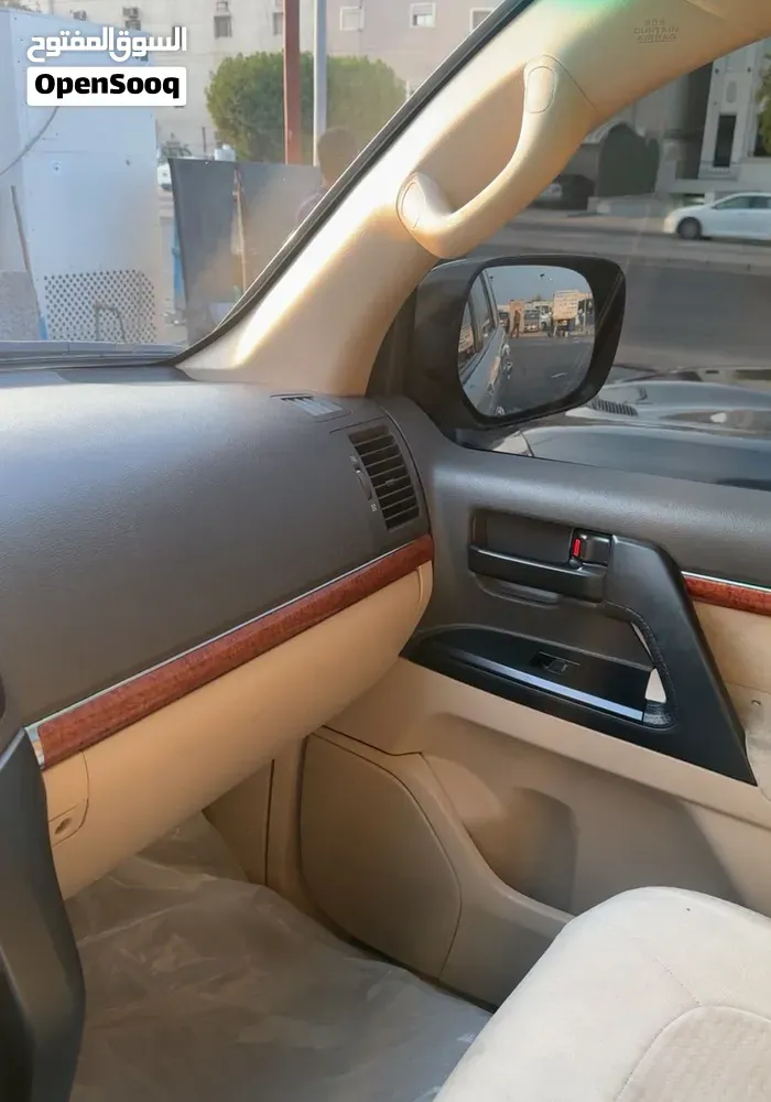 Toyota Land Cruiser 2013 photo 3