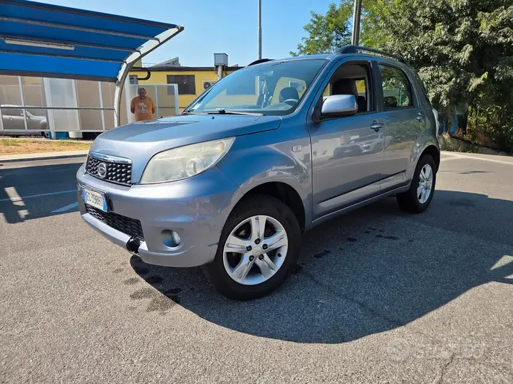 Daihatsu Terios 2010 photo 2
