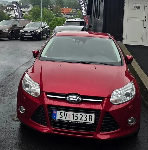Ford Focus 2011 photo 2