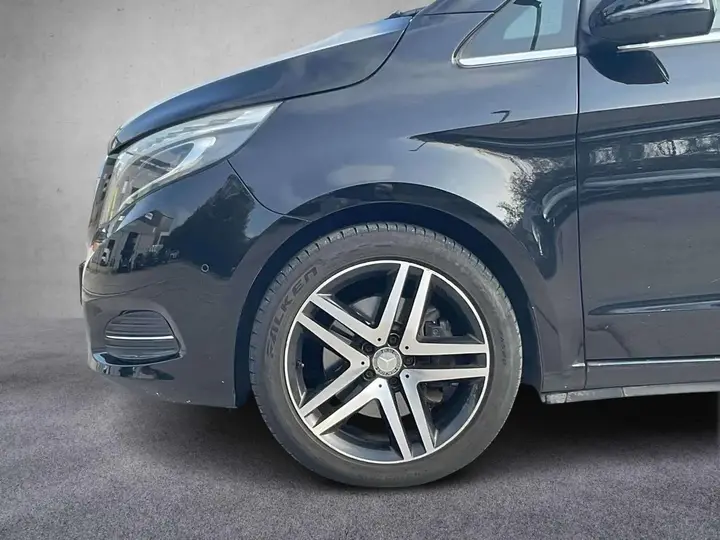 Mercedes-Benz V-Class 2017 photo 4