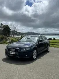 Audi A4 2013 photo 2