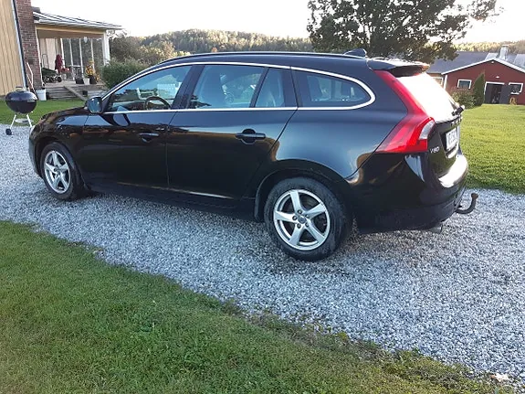 Volvo V60 2015 photo 3