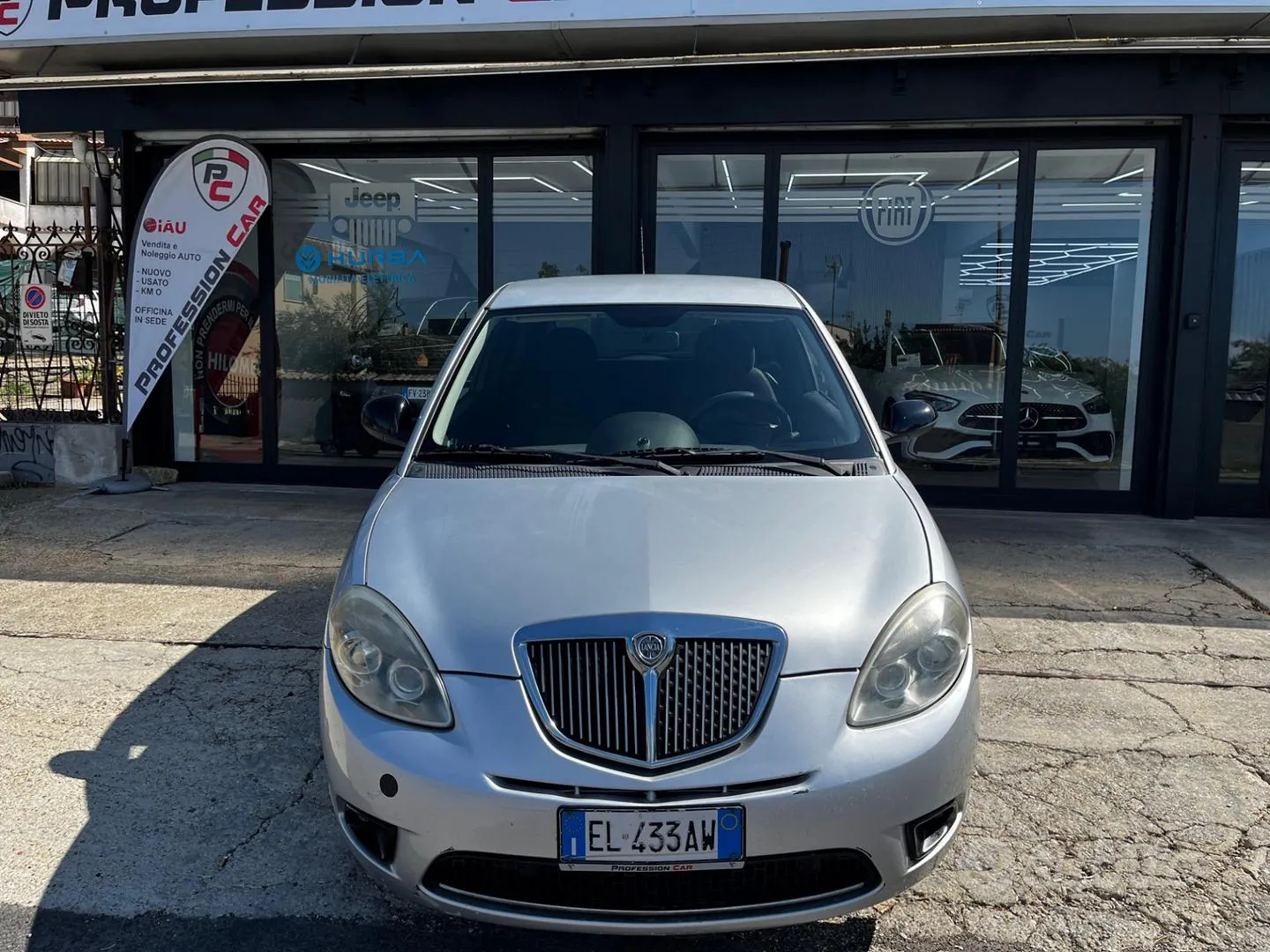 Lancia Ypsilon 2010 photo 2