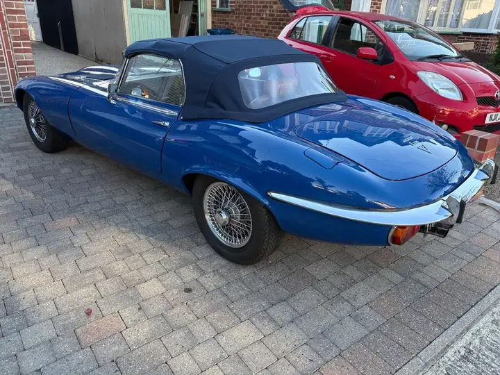 Jaguar E-Type 1973 photo 2