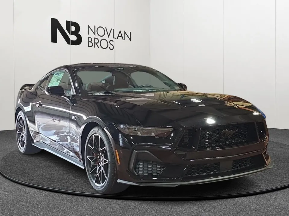 Ford Mustang 2026 photo 2