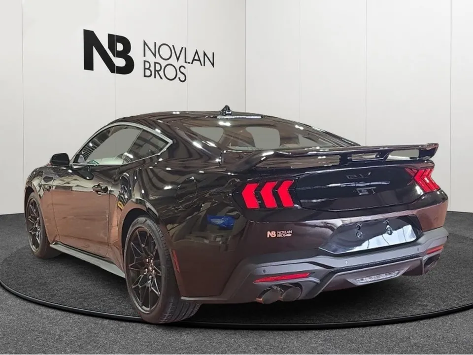 Ford Mustang 2026 photo 4