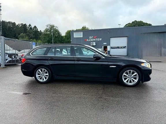 BMW 523I