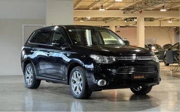 Mitsubishi Outlander 2013 photo 2