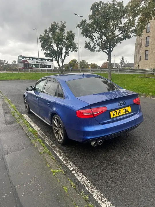 Audi A4 2015 photo 3