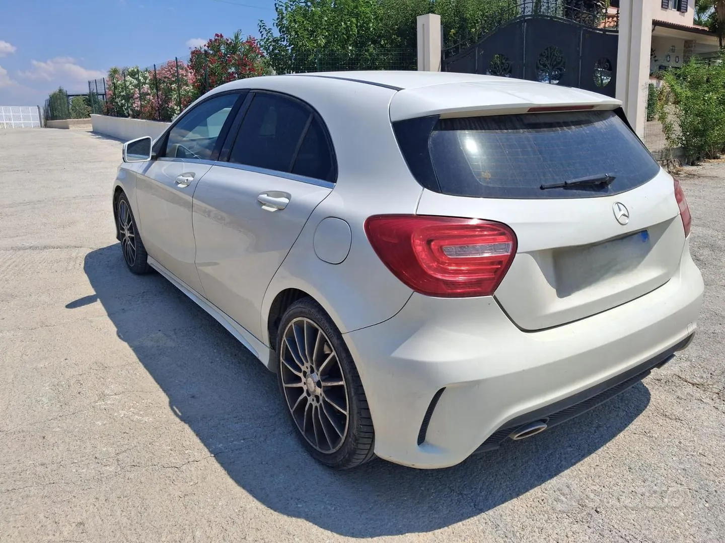 Mercedes-Benz A-Class 2015 photo 3