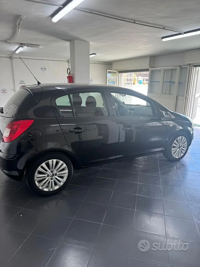 Opel Corsa 2012 photo 3