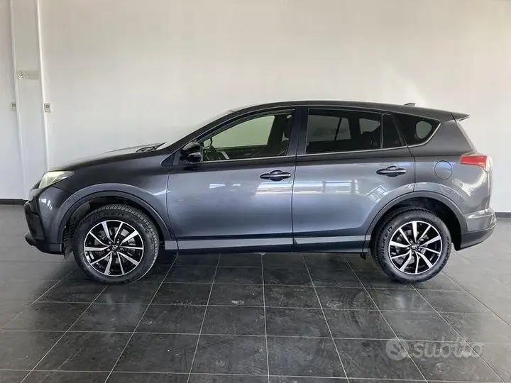 Toyota Rav4 2017 photo 4