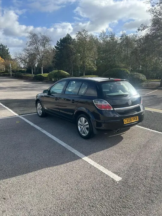 Vauxhall Astra 2008 photo 3