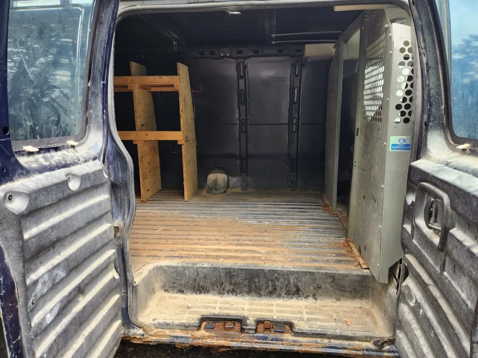 GMC Savana 2500 2005 photo 5