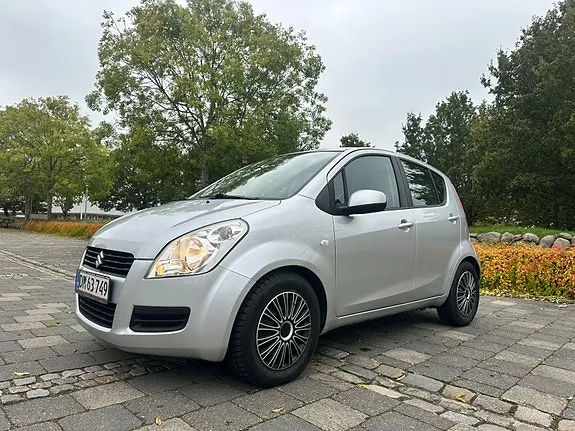 Suzuki Splash 2009 photo 2