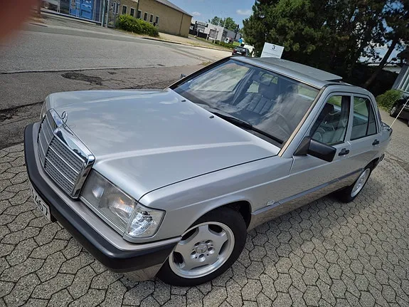 Mercedes-Benz 190 E