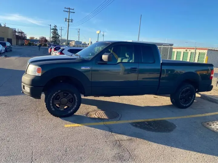 Ford F-150 2004 photo 2