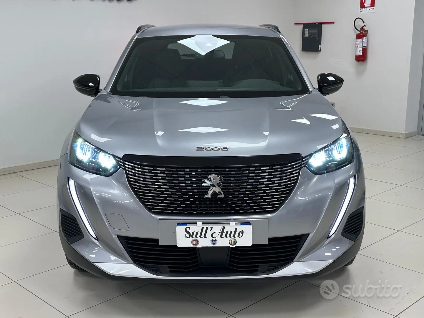 Peugeot 2008 2023 photo 2