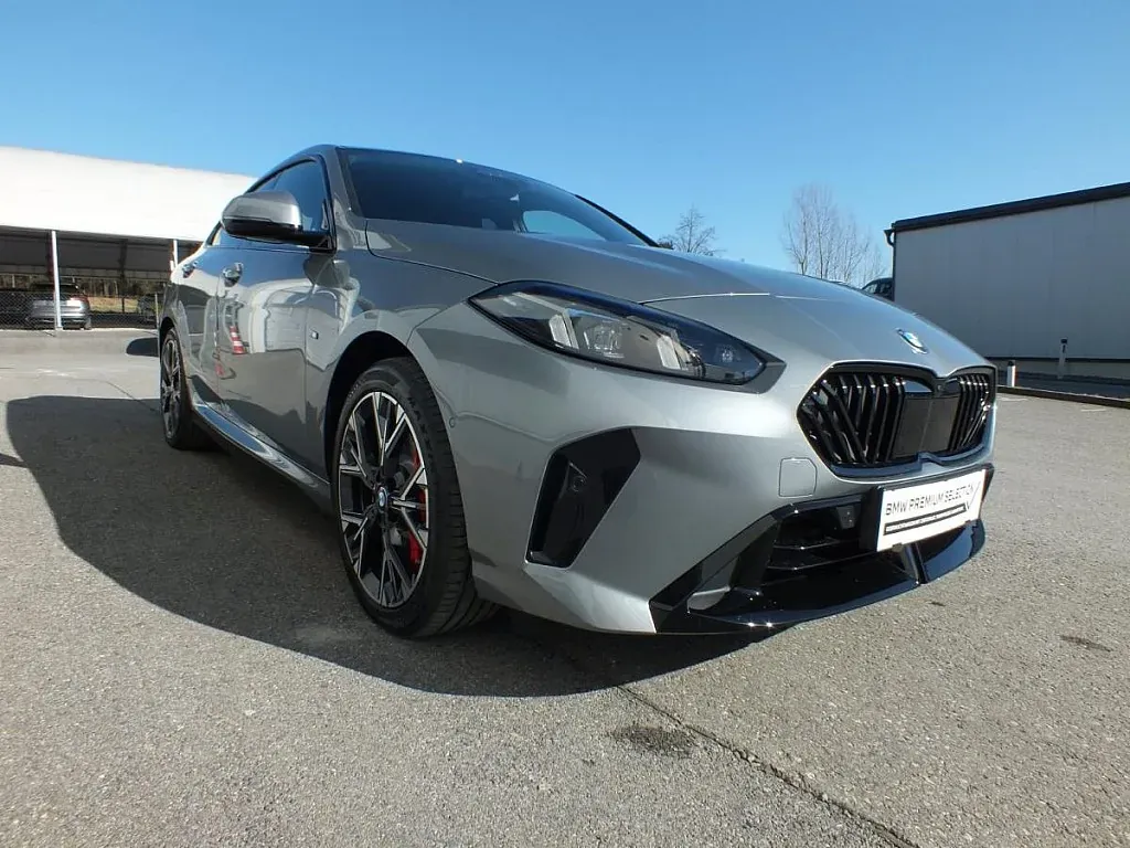 BMW 2 Series 2025 photo 2