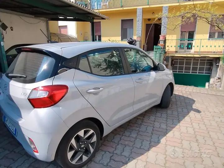 Hyundai I10 2023 photo 3