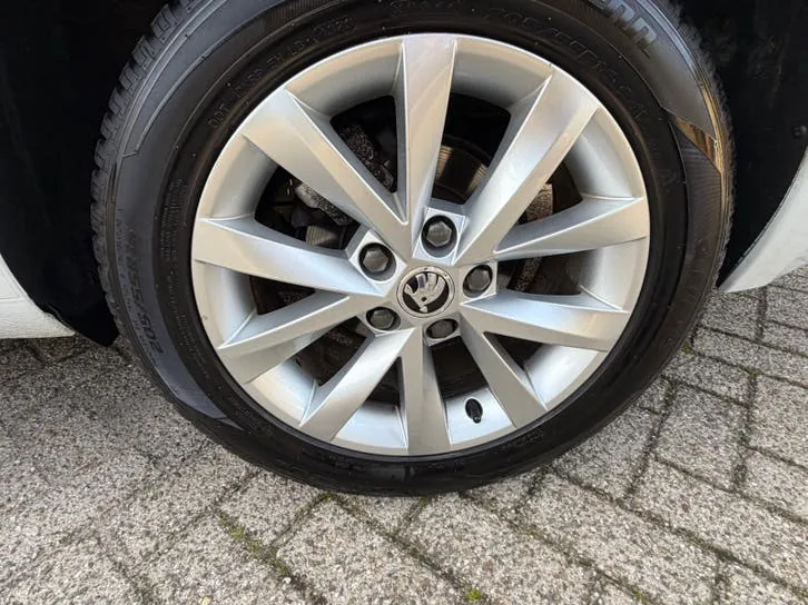 Skoda Octavia 2019 photo 3