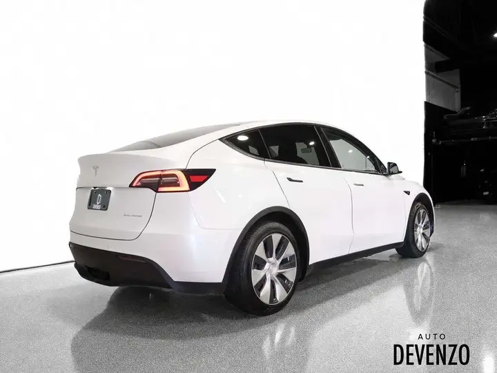 Tesla Model Y 2021 photo 3