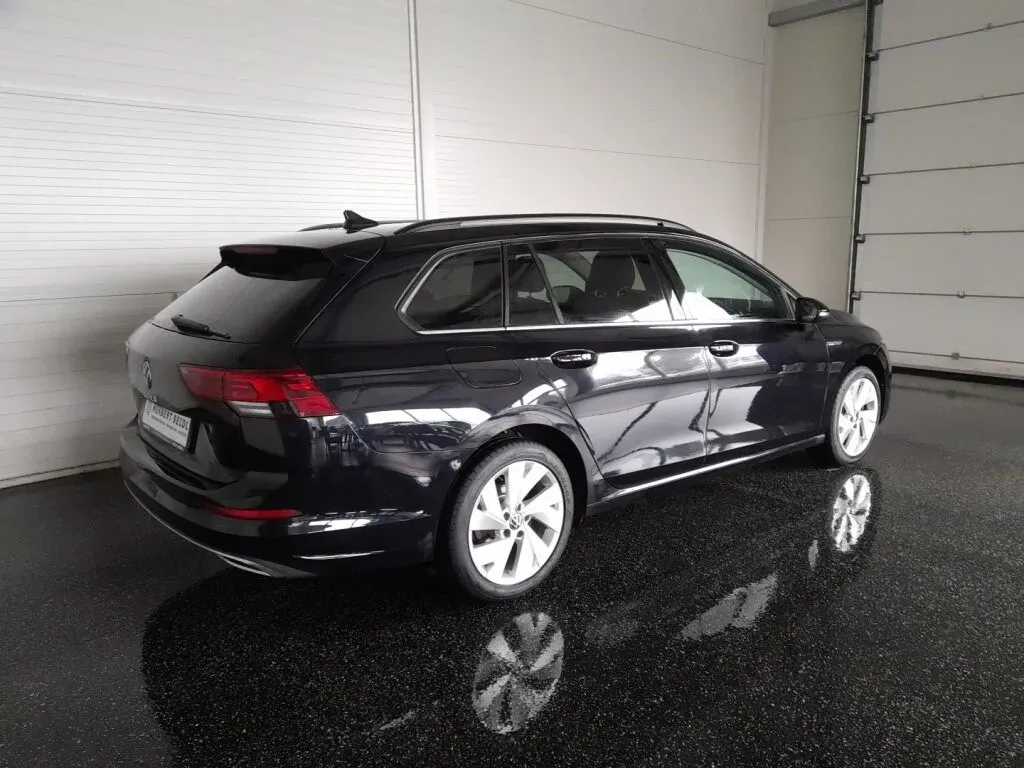 Volkswagen Golf 2021 photo 2