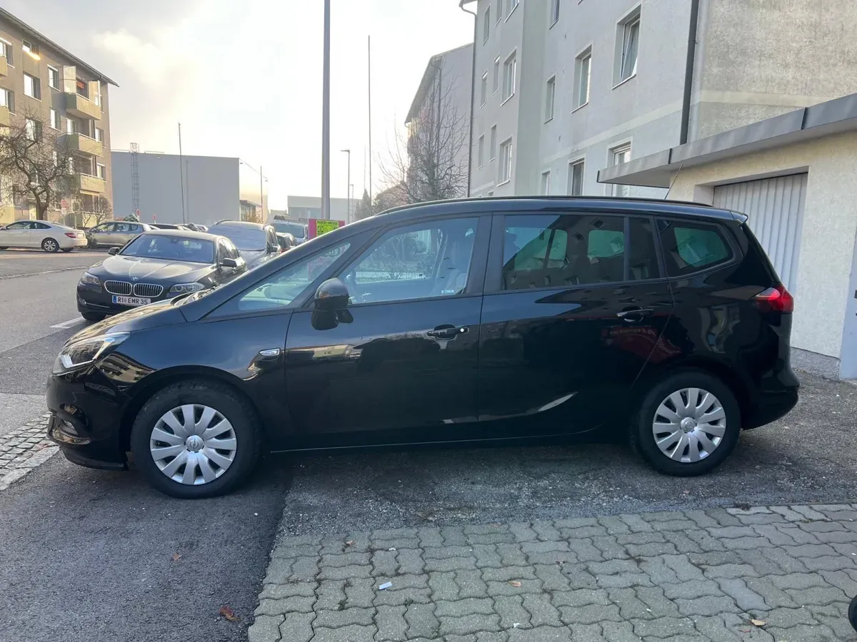 Opel Zafira 2017 photo 3