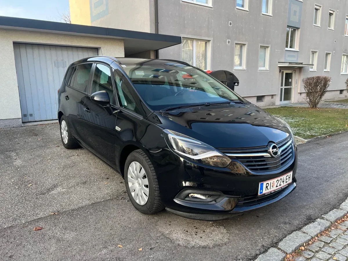 Opel Zafira 2017 photo 2