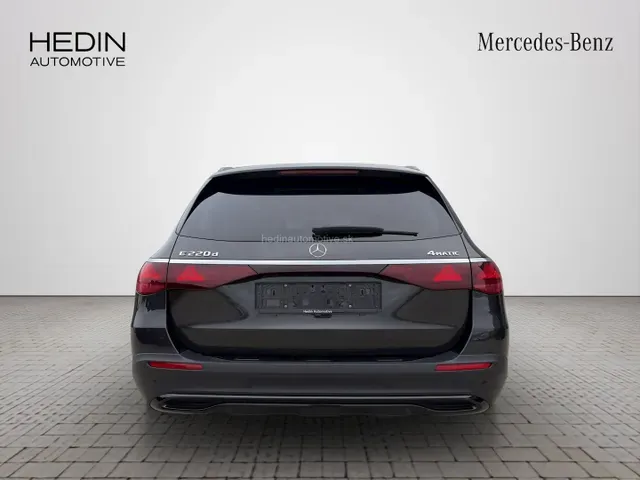 Mercedes-Benz E-Class 2025 photo 3