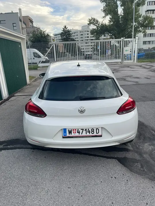 Volkswagen Scirocco 2011 photo 2