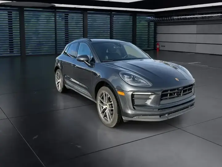 Porsche Macan 2024 photo 2