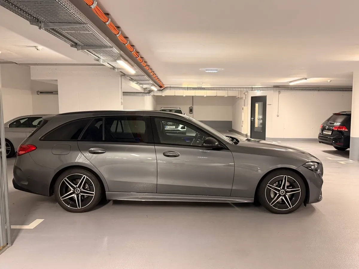Mercedes-Benz C-Class 2023 photo 2