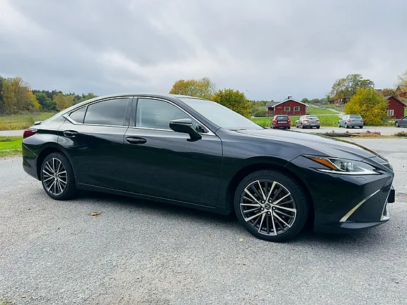 Lexus Es300H 2023 photo 4