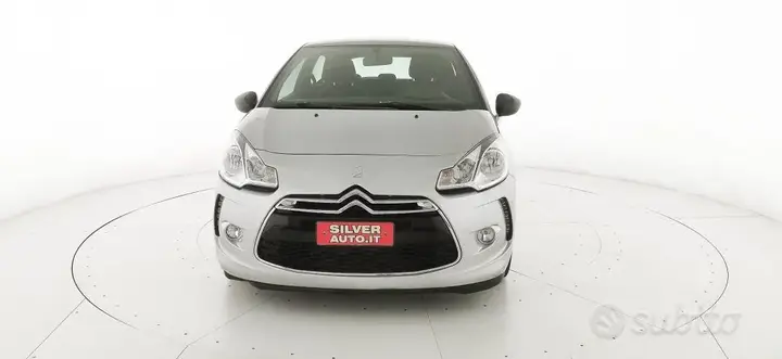 DS Automobiles Ds 3 2012 photo 2