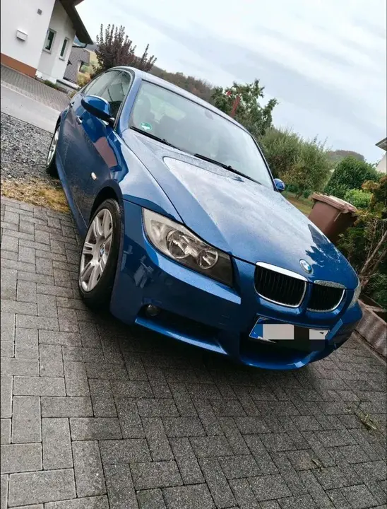 BMW 318I