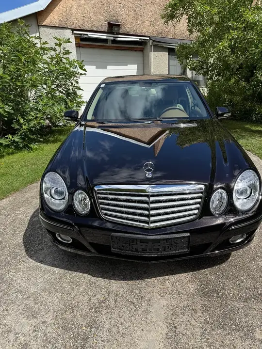 Mercedes-Benz E-Class 2007 photo 2