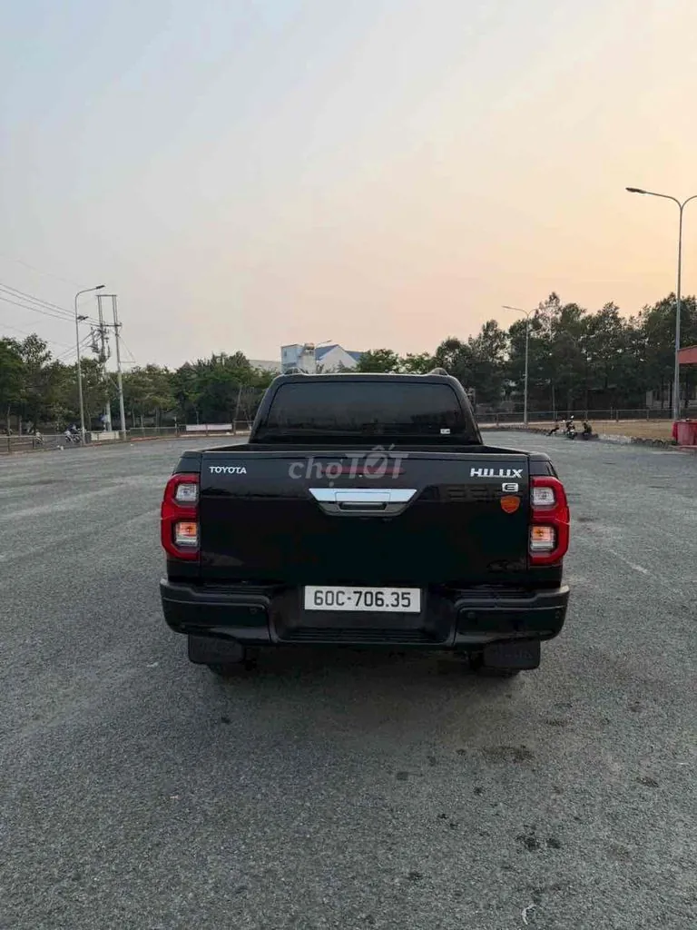 Toyota Hilux 2024 photo 4