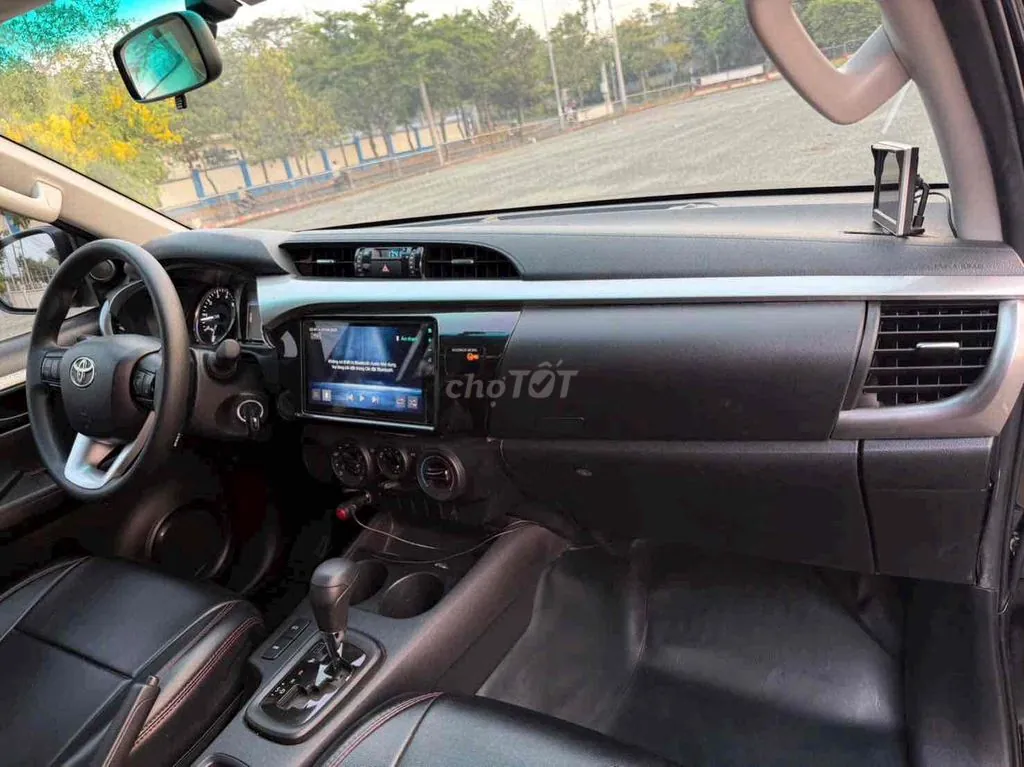 Toyota Hilux 2024 photo 3