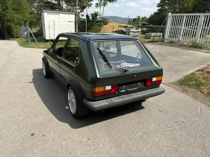 Volkswagen Golf 1981 photo 3